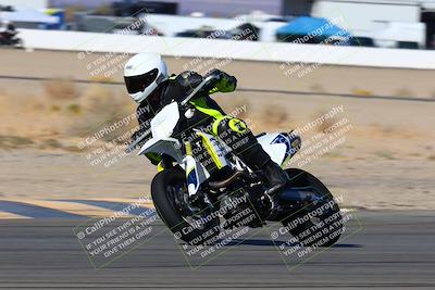 media/Jan-08-2022-SoCal Trackdays (Sat) [[1ec2777125]]/Turn 14 Outside (1050am)/